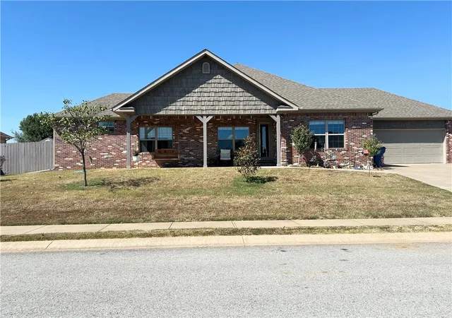 Photo 1 of Single family home for sale at 777 Harper Dr, Pea Ridge, AR 72751 | MLS# 1362423 | Listing updated on 2026-10-11