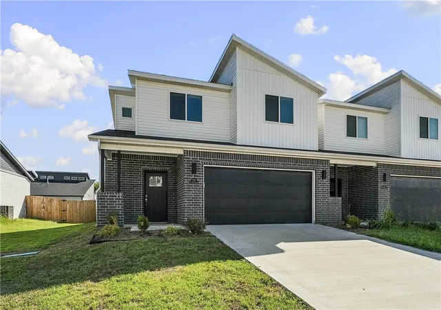 Photo 1 of Townhouse for sale at 719 Sun Meadows Loop, Centerton, AR 72719 | MLS# 1362141 | Listing updated on 2026-09-30