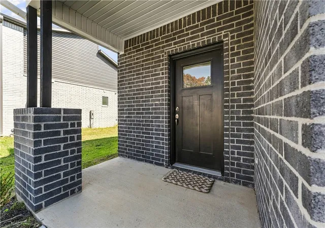 Photo 3 of Townhouse for sale at 719 Sun Meadows Loop, Centerton, AR 72719 | MLS# 1362141 | Listing updated on 2026-09-30