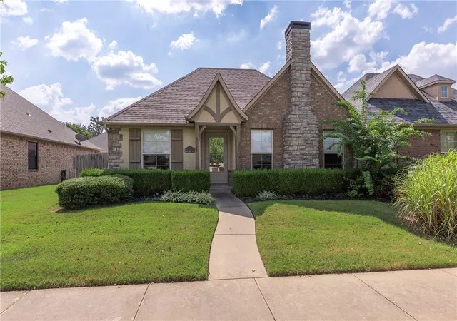 Photo 1 of Sale Pending at 3113 Sw Stonepoint Ave, Bentonville, AR 72713 | MLS# 1362011 | Listing updated on 2026-09-28