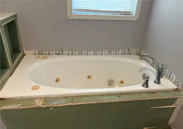 Photo 15 of Manufactured home for sale at 3105 Catcher Rd, Van Buren, AR 72956 | MLS# 1362698 | Listing updated on 2026-09-21