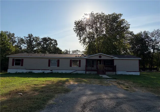 Photo 1 of Manufactured home for sale at 3105 Catcher Rd, Van Buren, AR 72956 | MLS# 1362698 | Listing updated on 2026-09-21