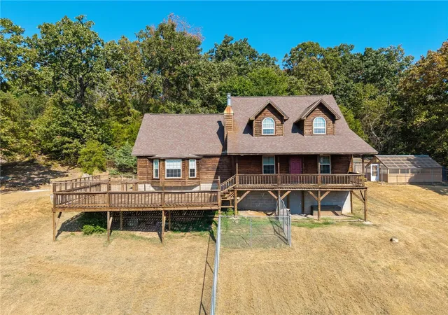 Photo 2 of Single family home for sale at 4518 Whitetail Pt, Van Buren, AR 72956 | MLS# 1362682 | Listing updated on 2026-10-07