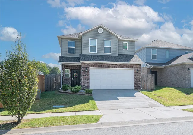 Photo 2 of Single family home for sale at 305 Poppy St, Lowell, AR 72745 | MLS# 1362427 | Listing updated on 2026-10-11