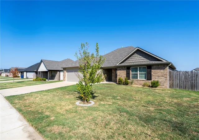 Photo 2 of Single family home for sale at 1907 Hudson Dr, Siloam Springs, AR 72761 | MLS# 1362381 | Listing updated on 2026-09-21