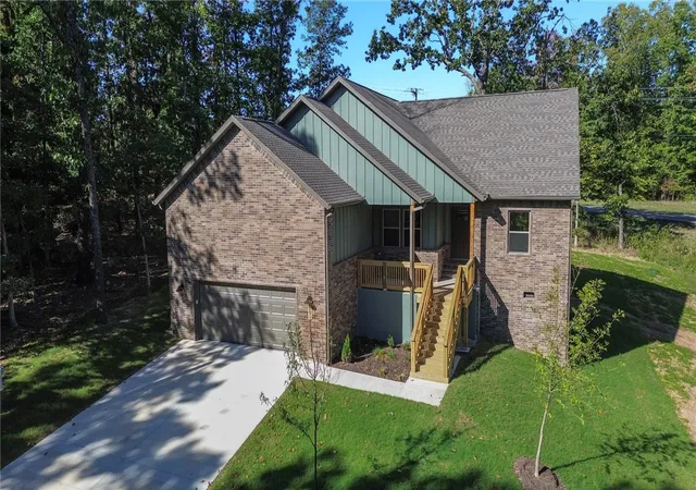 Photo 1 of Single family home for sale at 9 Duddington Ln, Bella Vista, AR 72714 | MLS# 1362389 | Listing updated on 2026-10-27