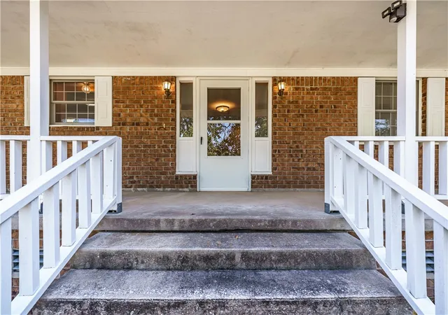 Photo 2 of Sale Pending at 301 County Rd 430, Berryville, AR 72616 | MLS# 1362706 | Listing updated on 2026-10-01