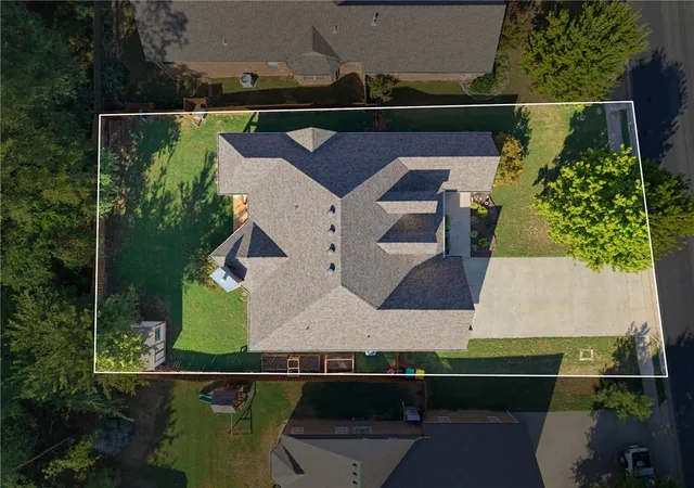 Photo 3 of Single family home for sale at 1600 Partridge Run, Bentonville, AR 72713 | MLS# 1362622 | Listing updated on 2026-10-08
