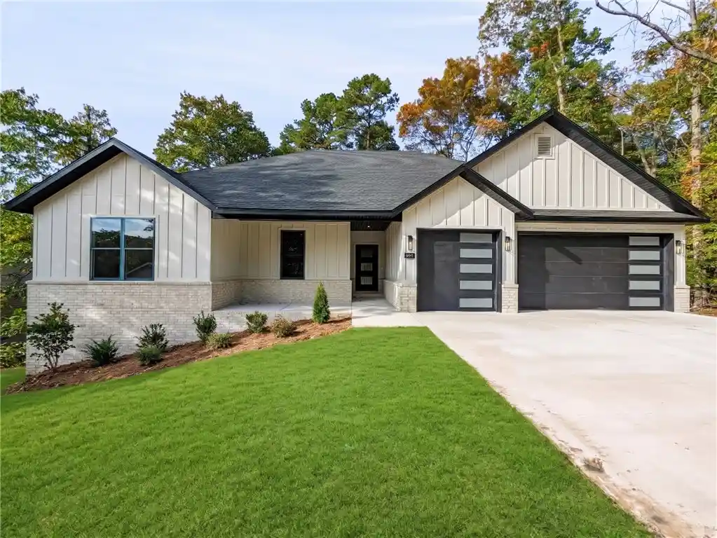 Single family home for sale at 9 Winters Ln, Bella Vista, AR 72714 | MLS# 1362482