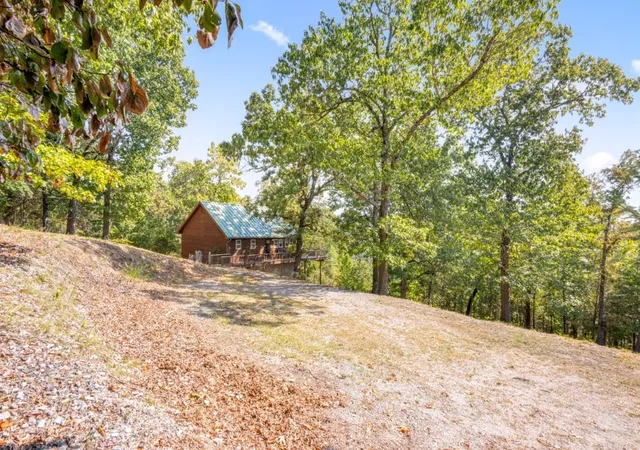 Photo 2 of Single family home for sale at 1054 County Rd 155, Eureka Springs, AR 72632 | MLS# 1362739 | Listing updated on 2026-09-22