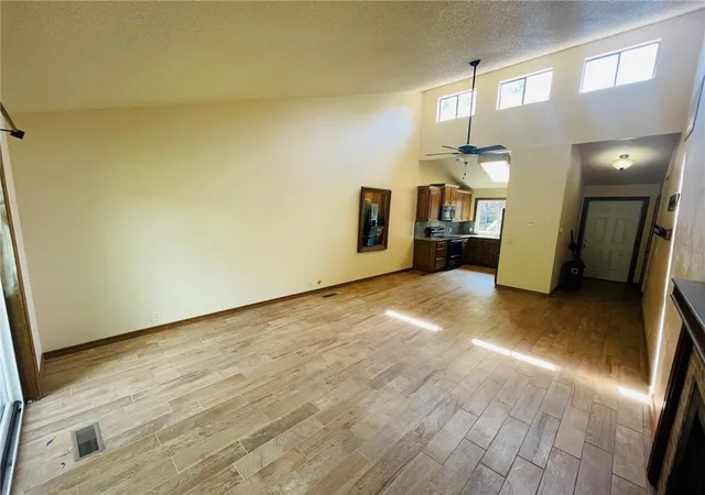 Photo 2 of Condo for sale at 3 White Oak #103, Holiday Island, AR 72631 | MLS# 1362812 | Listing updated on 2026-09-22