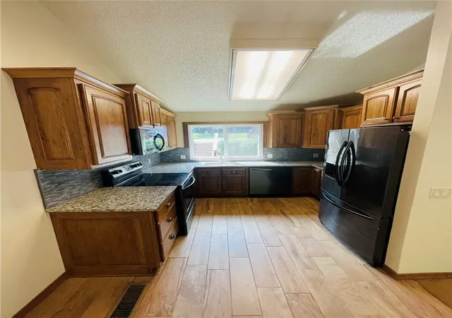 Photo 3 of Condo for sale at 3 White Oak #103, Holiday Island, AR 72631 | MLS# 1362812 | Listing updated on 2026-09-22
