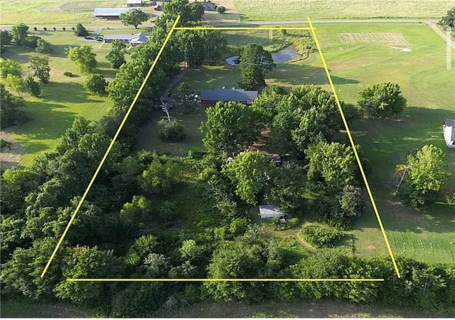 Photo 2 of Single family home for sale at 230 Summerglow Rd, Russellville, AR 72802 | MLS# 1362829 | Listing updated on 2026-10-05