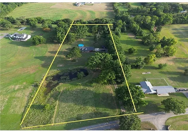 Photo 3 of Single family home for sale at 230 Summerglow Rd, Russellville, AR 72802 | MLS# 1362829 | Listing updated on 2026-10-05