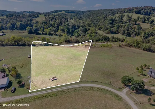 Photo 2 of Land for sale at Lot 6 Madison 6177, Huntsville, AR 72740 | MLS# 1362582 | Listing updated on 2026-09-22