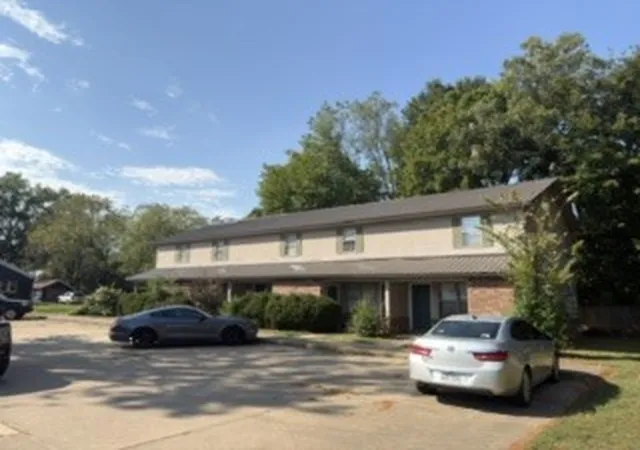 Photo 2 of Sale Pending at 225 E L St, Russellville, AR 72801 | MLS# 1362802 | Listing updated on 2026-10-09