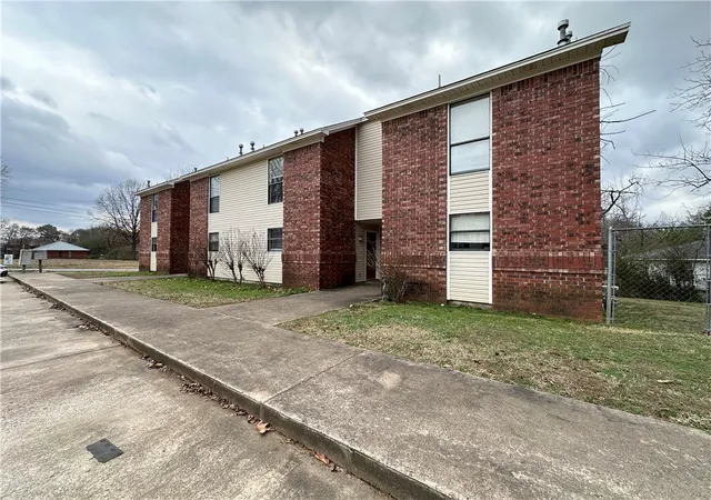 Photo 1 of Multi family home for sale at 1405 N Greenwich Ave, Russellville, AR 72801 | MLS# 1362857 | Listing updated on 2026-09-23