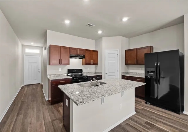 Photo 3 of Townhouse for sale at 106 Nw 67th Avenue, Bentonville, AR 72713 | MLS# 1362675 | Listing updated on 2026-09-23