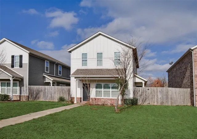 Photo 1 of Single family home for sale at 121 Carrington Ave #A, Lowell, AR 72745 | MLS# 1363031 | Listing updated on 2026-10-11