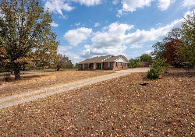 Photo 1 of Single family home for sale at 102 Kibler Hwy, Alma, AR 72921 | MLS# 1363075 | Listing updated on 2026-09-24