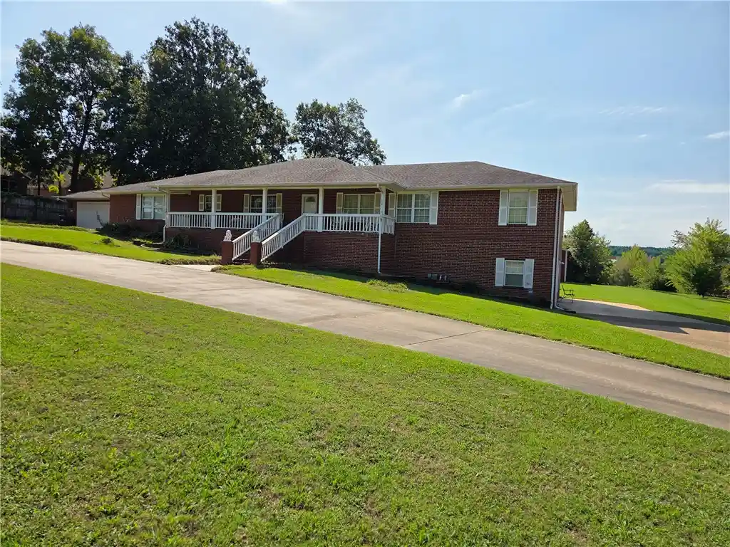 Photo 1 of Single family home for sale at 1323 Stultz Rd, Springdale, AR 72764 | MLS# 1362916 | Listing updated on 2026-10-26