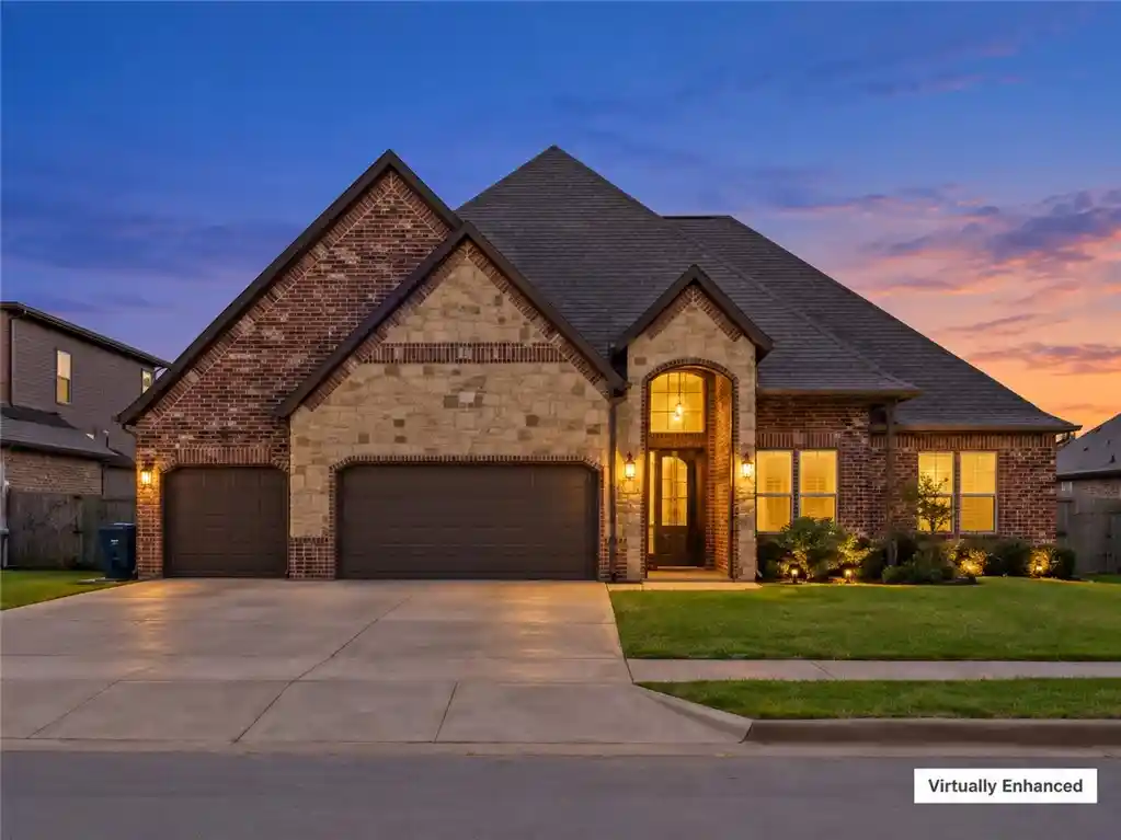 Photo 1 of Single family home for sale at 1905 Sw Edinburgh Ave, Bentonville, AR 72713 | MLS# 1362492 | Listing updated on 2026-10-28
