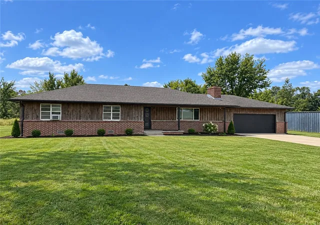 Photo 2 of Single family home for sale at 15389 Gann Ridge Rd, Garfield, AR 72732 | MLS# 1363032 | Listing updated on 2026-10-09