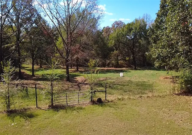 Photo 3 of Sale Pending at 10350 Gum Springs Rd, Dardanelle, AR 72834 | MLS# 1362889 | Listing updated on 2026-10-07
