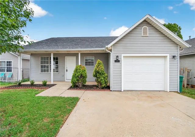 Photo 3 of Single family home for sale at 1106 S East St, Rogers, AR 72756 | MLS# 1361992 | Listing updated on 2026-10-06