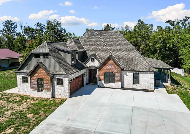 Photo 1 of Single family home for sale at 864 Healing Springs Rd, Cave Springs, AR 72718 | MLS# 1363243 | Listing updated on 2026-10-11