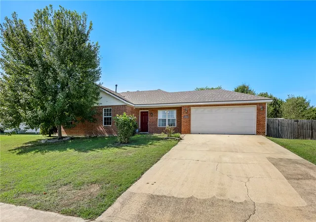 Photo 2 of Single family home for sale at 1383 Mcclelland Rd, Elkins, AR 72727 | MLS# 1363217 | Listing updated on 2026-10-11