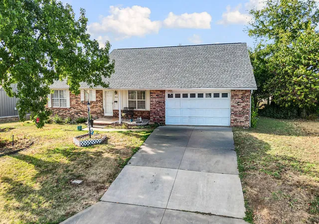Photo 1 of Single family home for sale at 814 Orleans Dr, Rogers, AR 72758 | MLS# 1363193 | Listing updated on 2026-10-09