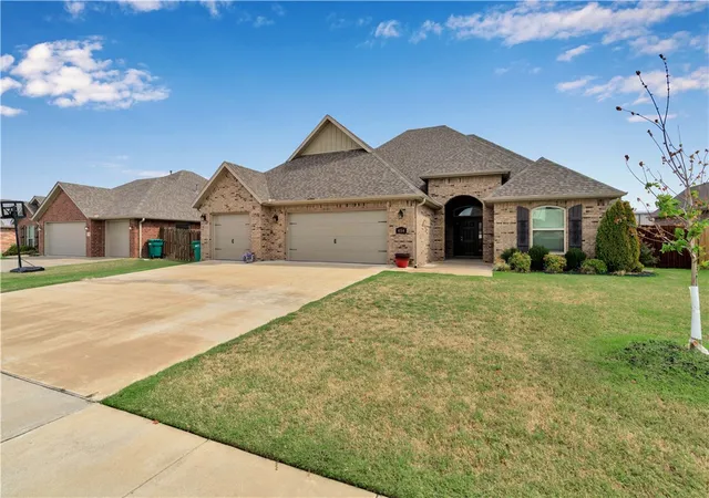 Photo 1 of Single family home for sale at 454 Frizzo St, Tontitown, AR 72762 | MLS# 1362882 | Listing updated on 2026-10-04