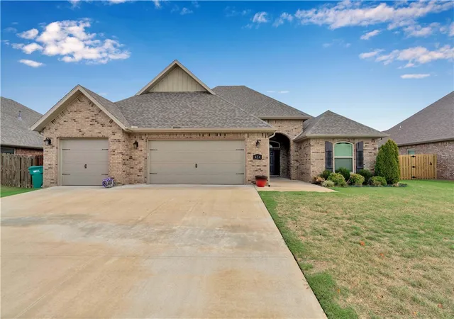 Photo 2 of Single family home for sale at 454 Frizzo St, Tontitown, AR 72762 | MLS# 1362882 | Listing updated on 2026-10-04
