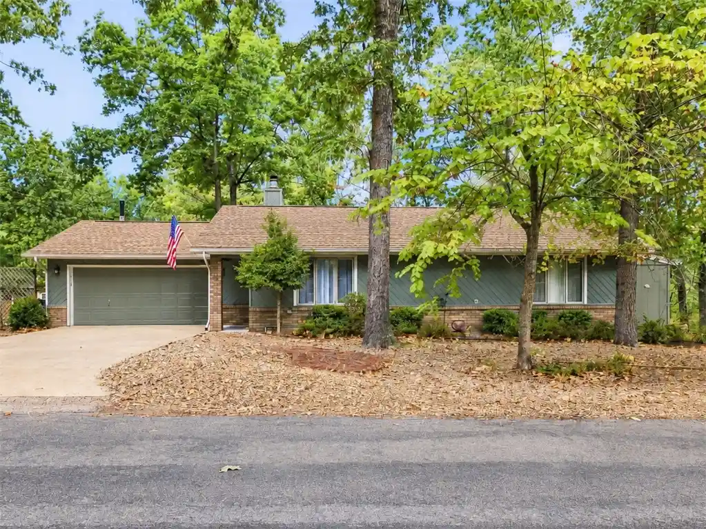Single family home for sale at 21 Hatcher Dr, Bella Vista, AR 72715 | MLS# 1363021