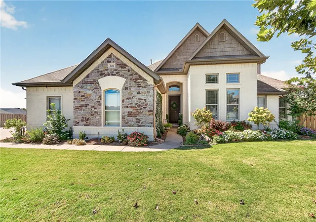 Photo 1 of Sale Pending at 800 Valley Ln, Elm Springs, AR 72762 | MLS# 1363231 | Listing updated on 2026-10-04