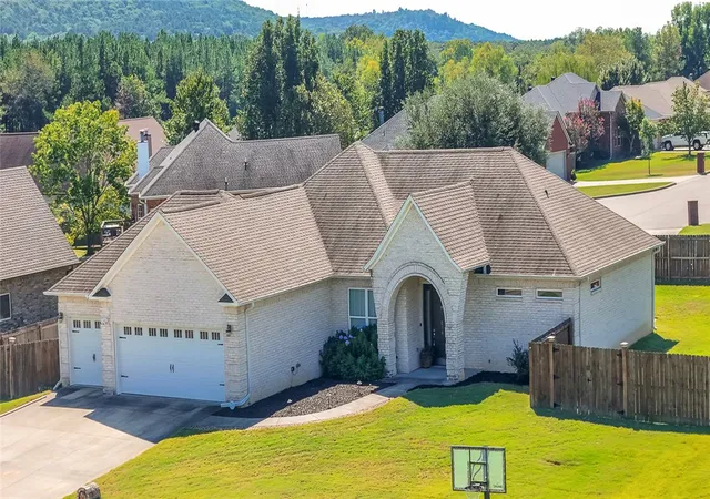 Photo 1 of Sale Pending at 136 Swordfish Dr, Russellville, AR 72802 | MLS# 1363250 | Listing updated on 2026-09-25