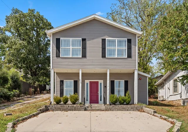 Photo 2 of Single family home for sale at 215 N 3rd Street, Branson, MO 65616 | MLS# 1363274 | Listing updated on 2026-09-28