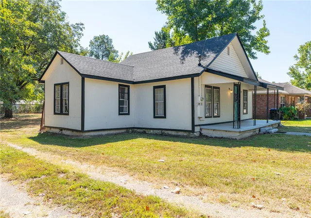 Photo 29 of Single family home for sale at 1230 Airport Rd, Alma, AR 72921 | MLS# 1363091 | Listing updated on 2026-09-25