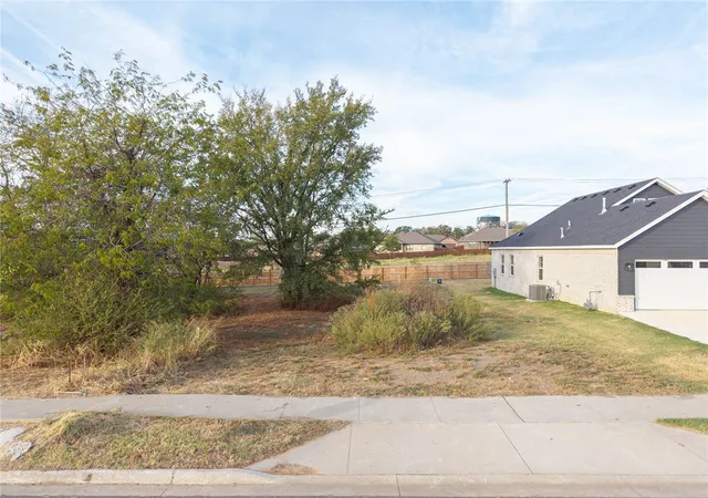 Photo 1 of Land for sale at 9518 Ash Pl, Fort Smith, AR 72916 | MLS# 1363265 | Listing updated on 2026-09-26