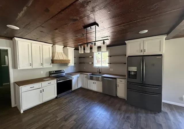 Photo 3 of Single family home for sale at 401 Avenue 2 Ne, Atkins, AR 72823 | MLS# 1363336 | Listing updated on 2026-09-26