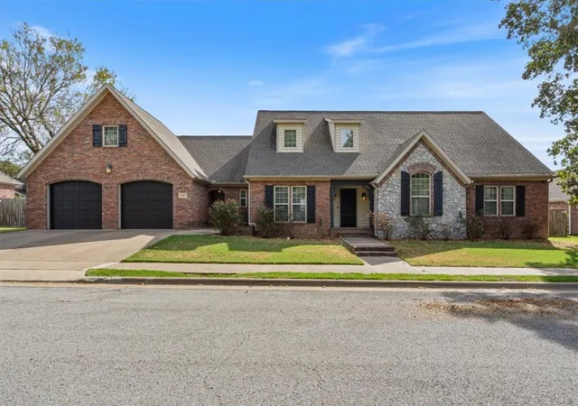 Photo 1 of Single family home for sale at 2809 Cortney Cir, Siloam Springs, AR 72761 | MLS# 1363331 | Listing updated on 2026-10-06