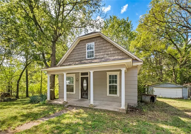 Photo 4 of Single family home for sale at 316 S Duff Ave, Sulphur Springs, AR 72768 | MLS# 1363220 | Listing updated on 2026-09-26