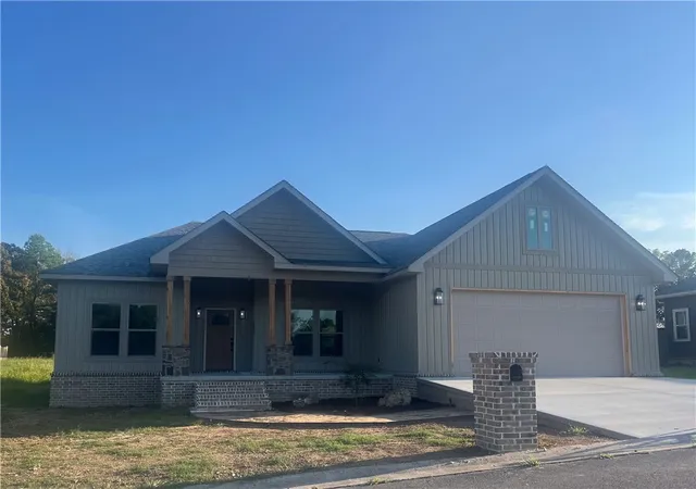 Photo 1 of Single family home for sale at 130 Gatehills Pl, Hot Springs National Park, AR 71913 | MLS# 1363337 | Listing updated on 2026-09-26