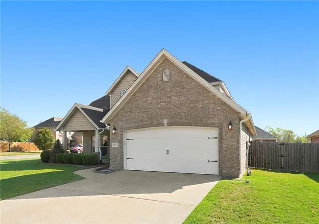 Photo 3 of Single family home for sale at 2215 S 18th Place, Rogers, AR 72758 | MLS# 1362898 | Listing updated on 2026-10-09