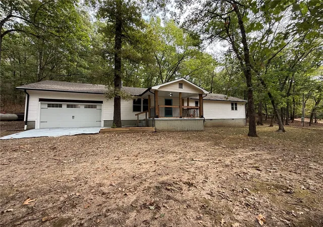 Photo 1 of Single family home for sale at 8120 W Clear Crk Rd, Kansas, OK 74347 | MLS# 1363314 | Listing updated on 2026-09-30