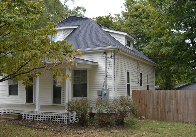 Photo 3 of Single family home for sale at 109 Mccormick St, Prairie Grove, AR 72753 | MLS# 1363379 | Listing updated on 2026-10-11