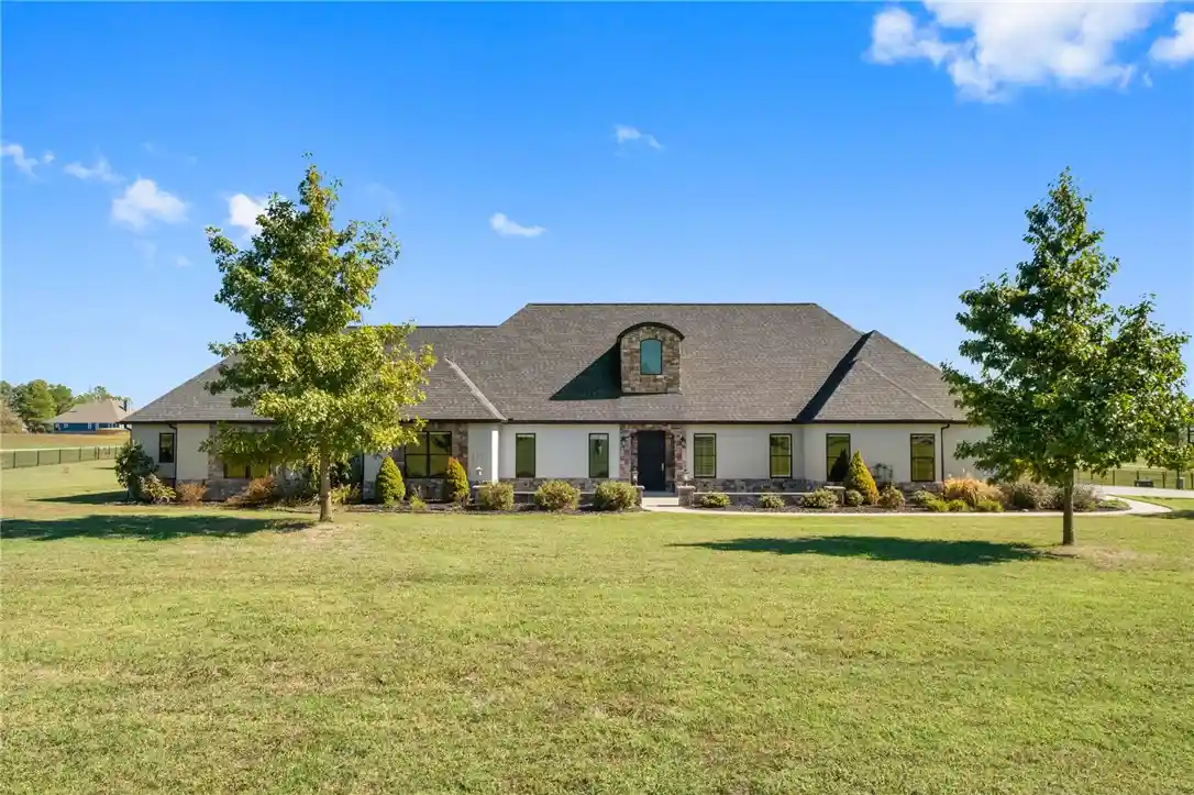 Single family home for sale at 5221 George Anderson Rd, Springdale, AR 72764 | MLS# 1363374