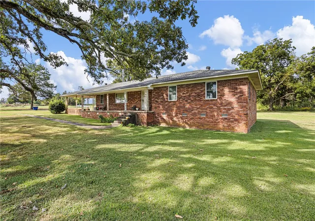 Photo 3 of Single family home for sale at 10034 Tillman Ln, Dardanelle, AR 72834 | MLS# 1363271 | Listing updated on 2026-09-28