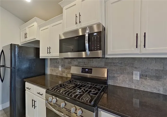 Photo 2 of Single family home for sale at 6106 Nw Hancock St, Bentonville, AR 72713 | MLS# 1363486 | Listing updated on 2026-10-01